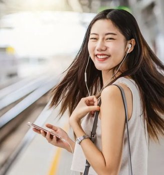 L'Oréal Paris Infaillible Cushion Foundation 24H, foundation tahan keringat yang anti luntur dipakai seharian beraktivitas