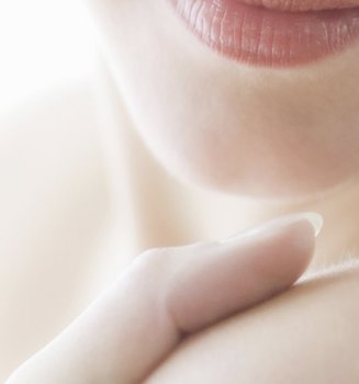 Cara Menghilangkan Smile Line Tanpa Perlu Ke Dokter Kecantikan