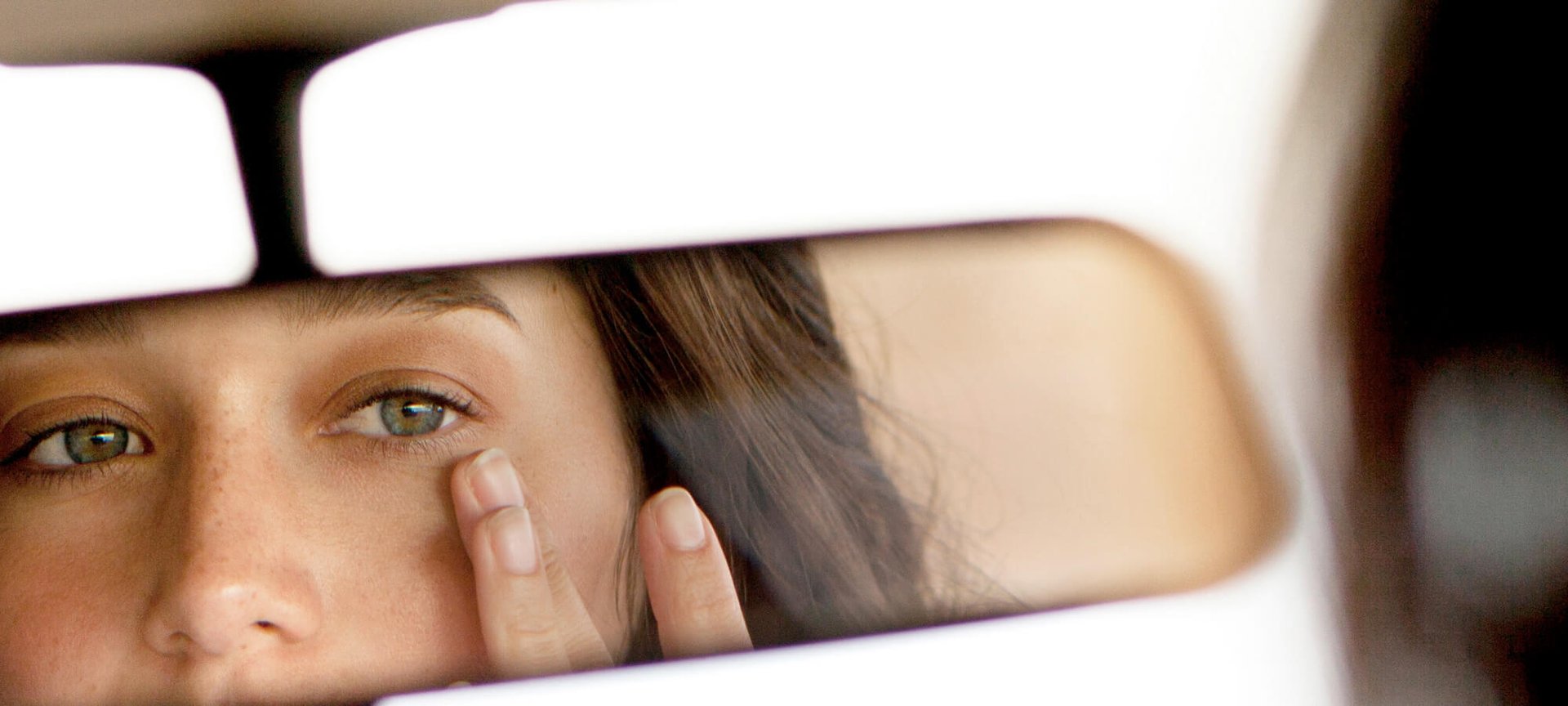 Sudah Tahu Kurang Tidur Bisa Menyebabkan Mata Bengkak Intip Tips Mengatasinya