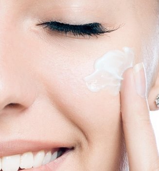 Cara Memilih Sunscreen Yang Cocok Untuk Kulit Berminyak