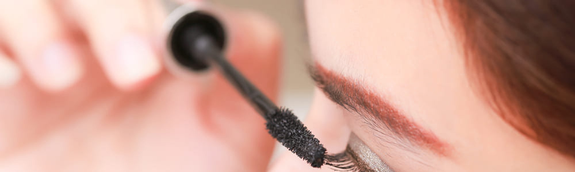 5 Cara Membuat Bulu Mata Lentik Dengan LOreal Mascara