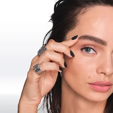 03 Vignettes Article Products To Sculpt Your Eyebrows Like An Artist